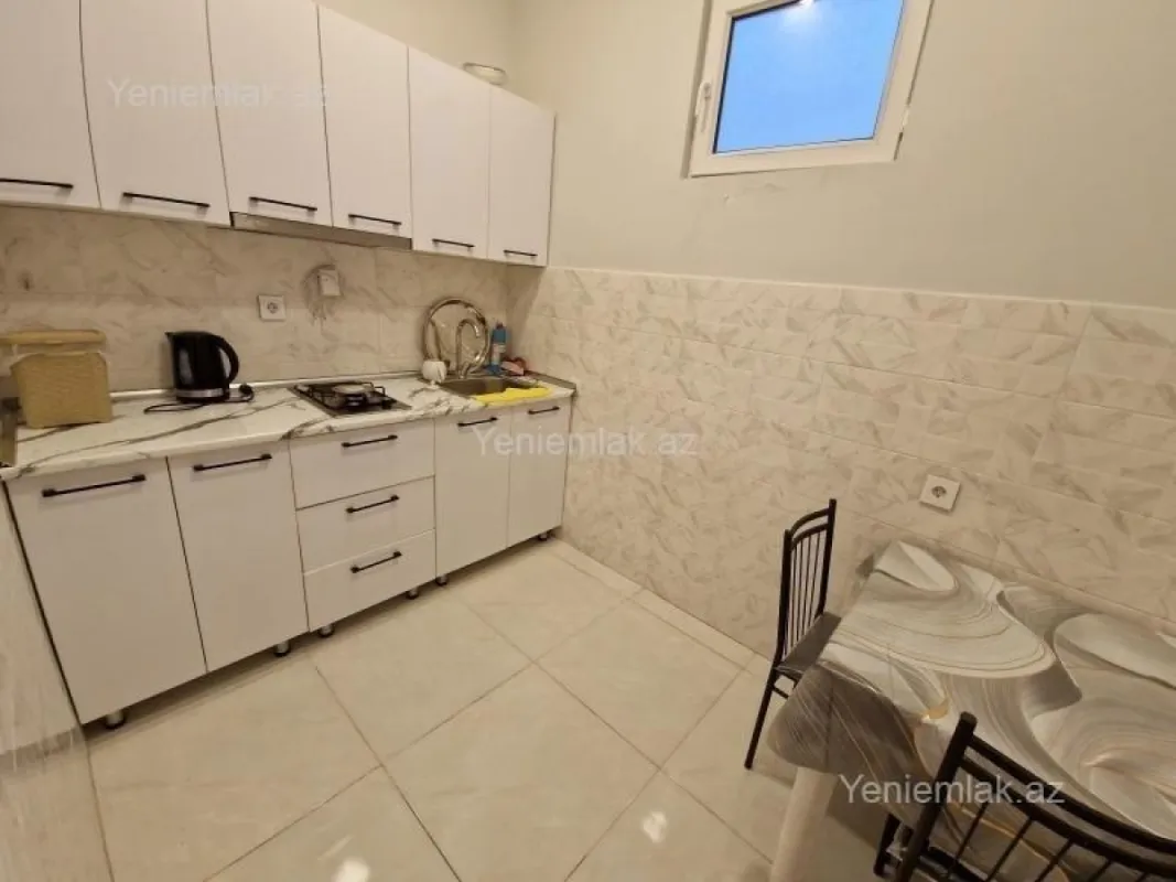 Satılır 8 otaqlı obyekt 208 m²