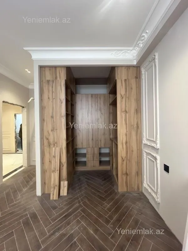Satılır 3 otaqlı yeni tikili 107 m²