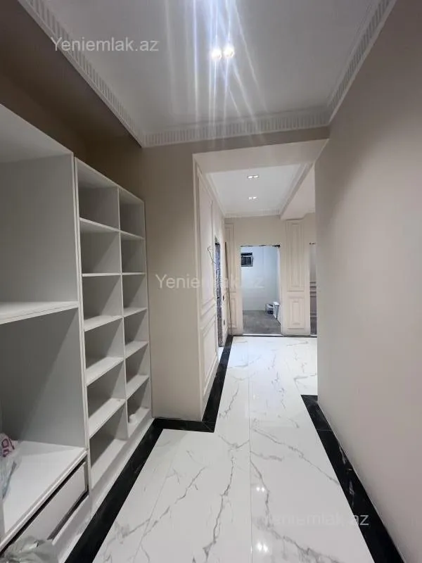 Satılır 3 otaqlı yeni tikili 107 m²