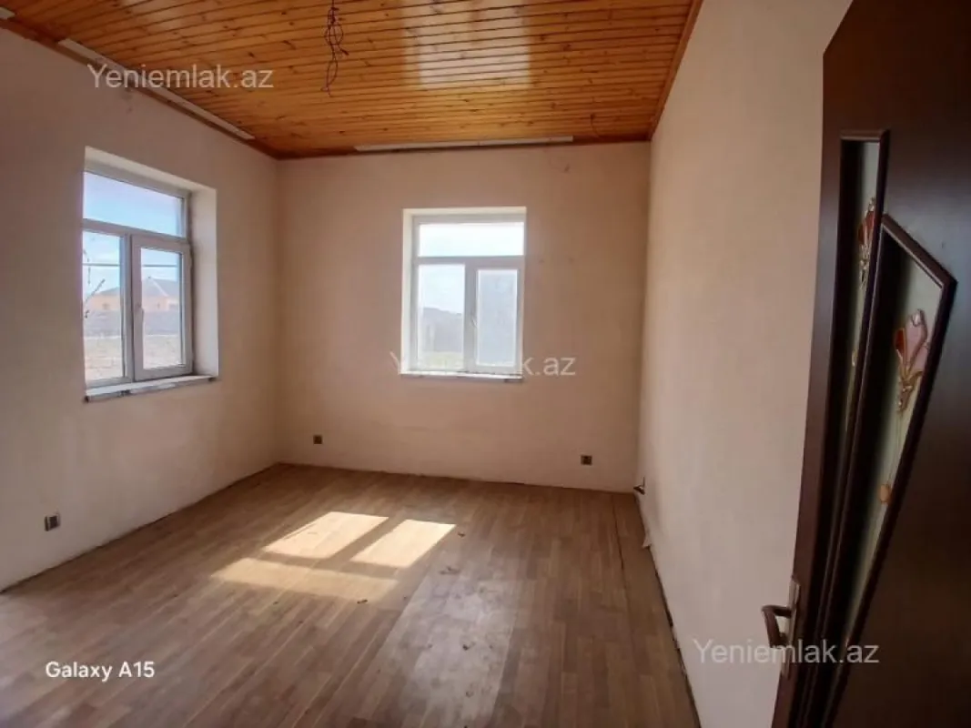 Satılır 5 otaqlı həyət evi 260 m²