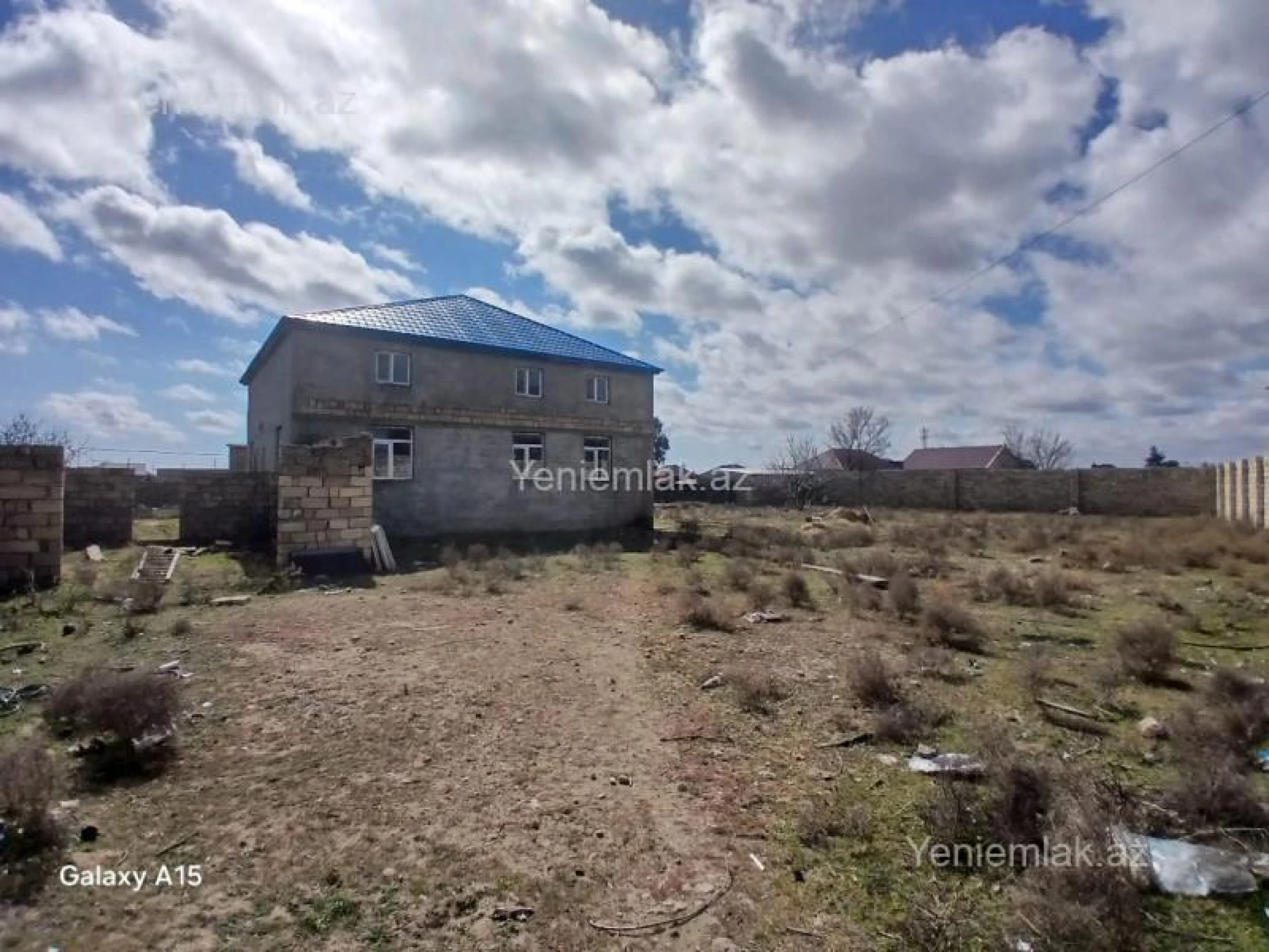 Satılır 5 otaqlı həyət evi 260 m²