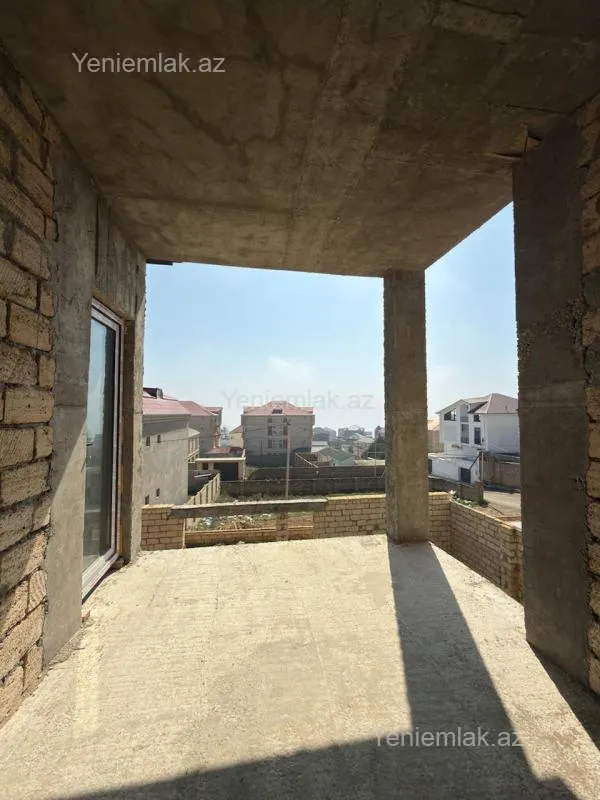 Satılır 6 otaqlı həyət evi 367 m²