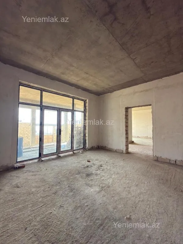 Satılır 6 otaqlı həyət evi 367 m²