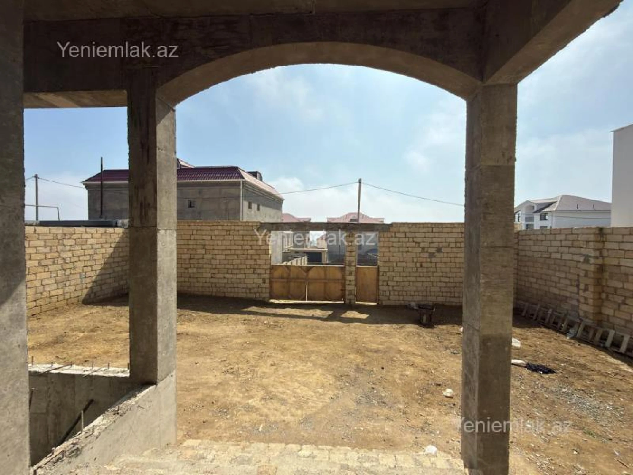 Satılır 6 otaqlı həyət evi 367 m²