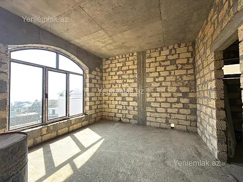 Satılır 6 otaqlı həyət evi 367 m²