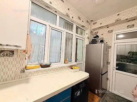 Satılır 2 otaqlı yeni tikili 72 m²