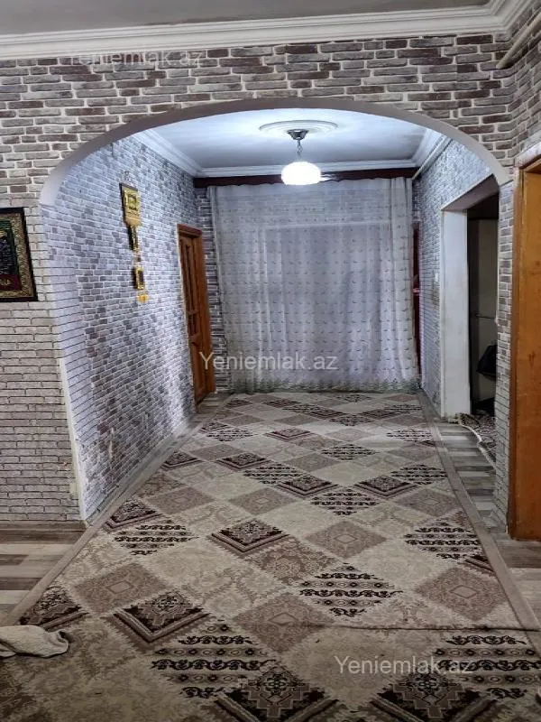 Satılır 5 otaqlı köhnə tikili 120 m²