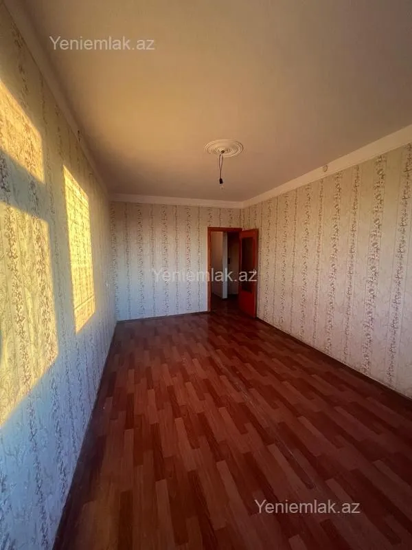Satılır 5 otaqlı köhnə tikili 103 m²