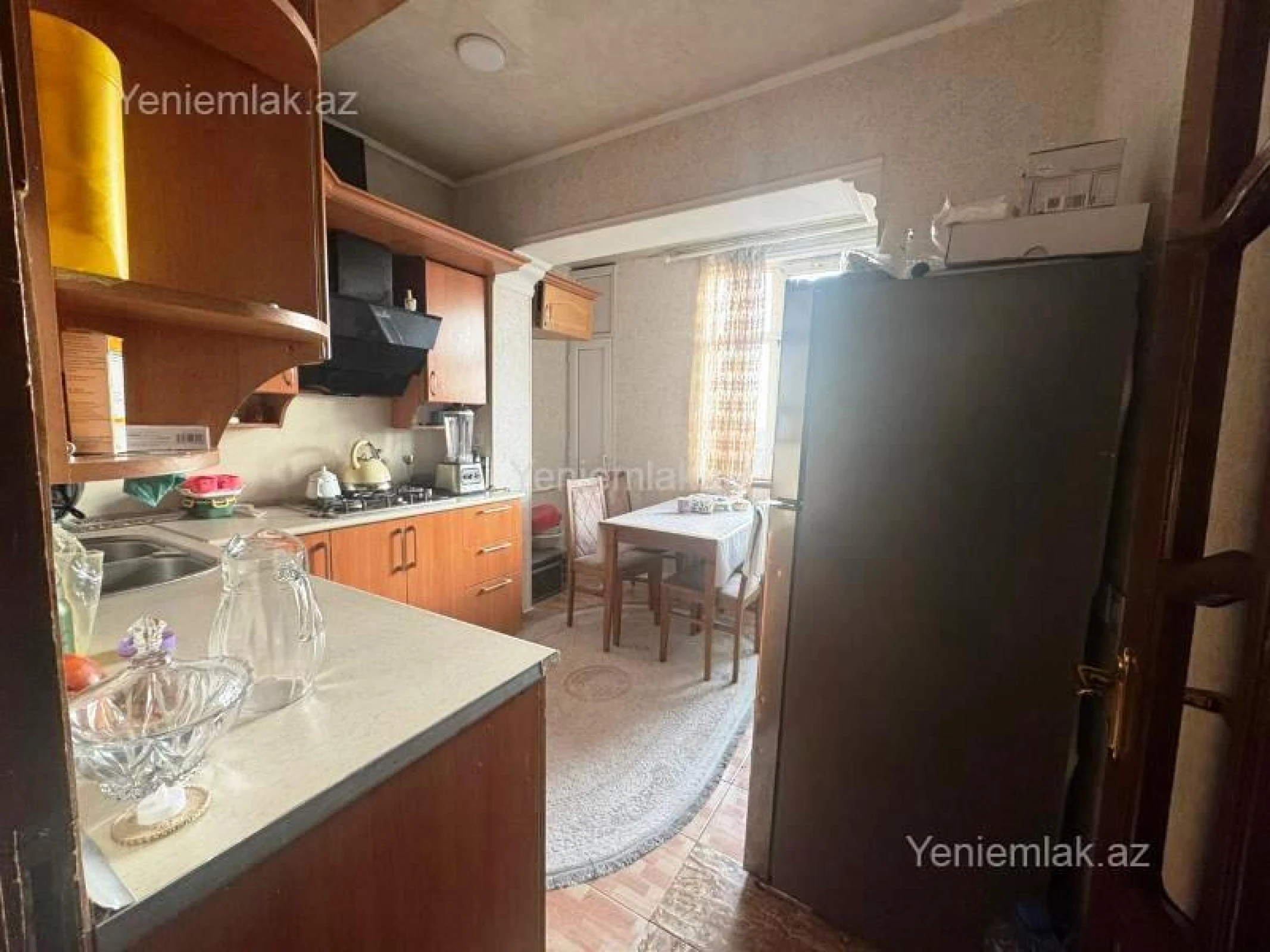 Satılır 4 otaqlı köhnə tikili 100 m²