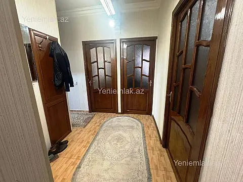 Satılır 4 otaqlı köhnə tikili 100 m²