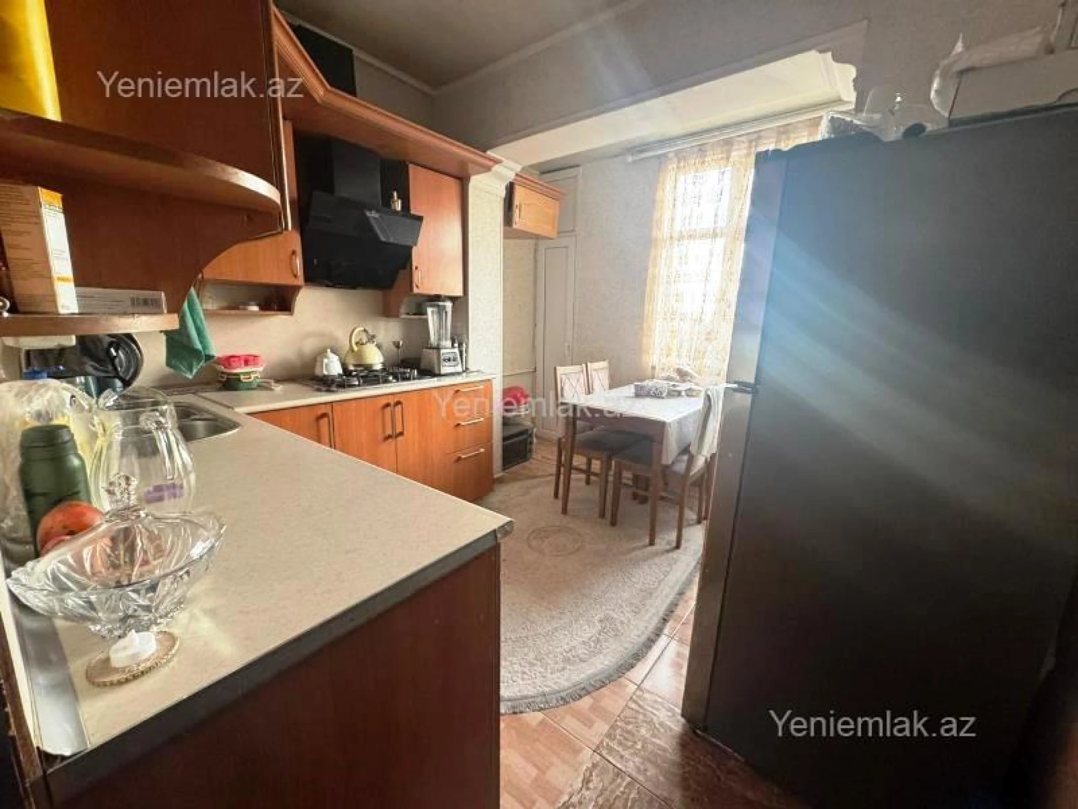 Satılır 4 otaqlı köhnə tikili 100 m²