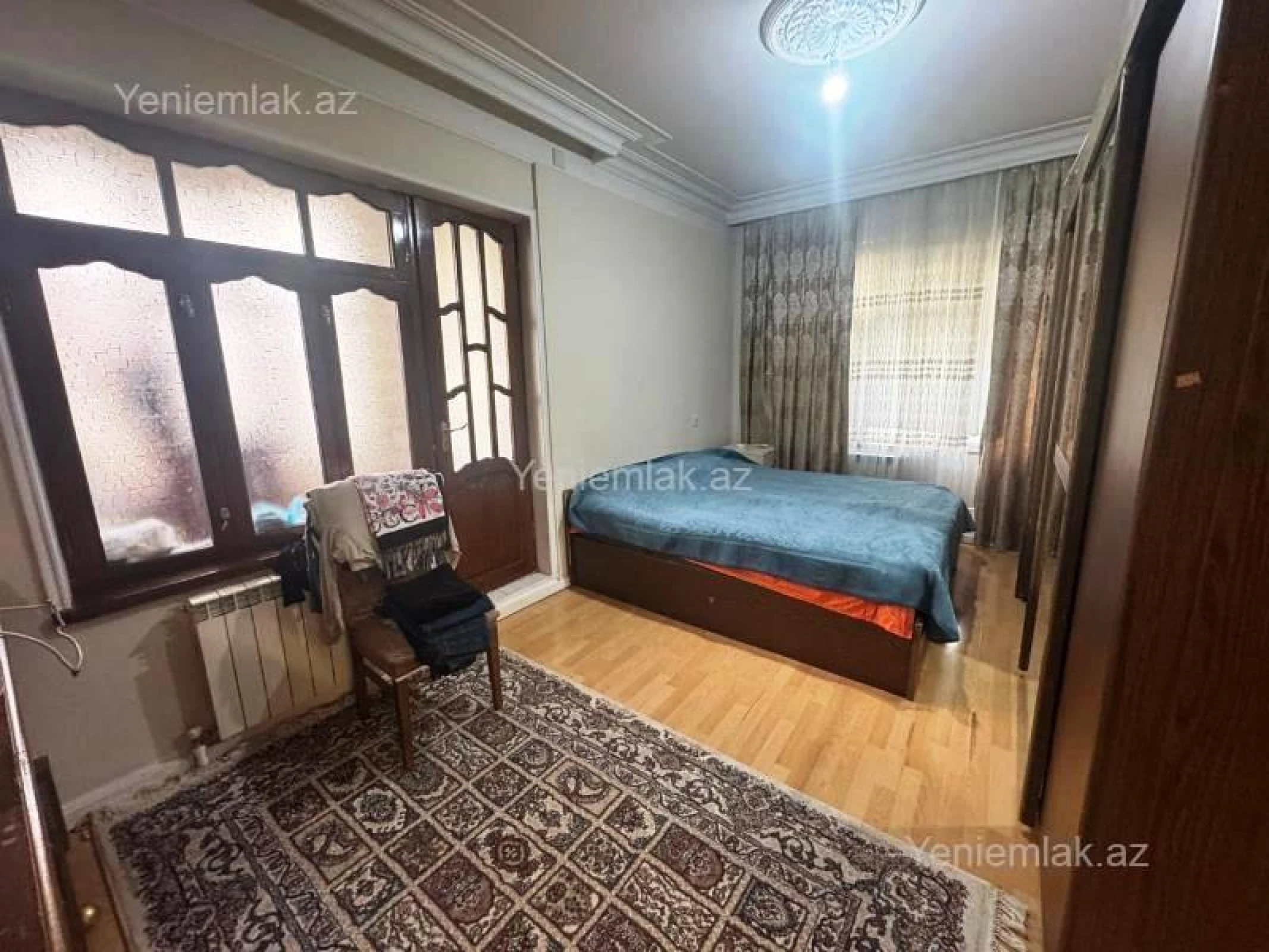 Satılır 4 otaqlı köhnə tikili 100 m²