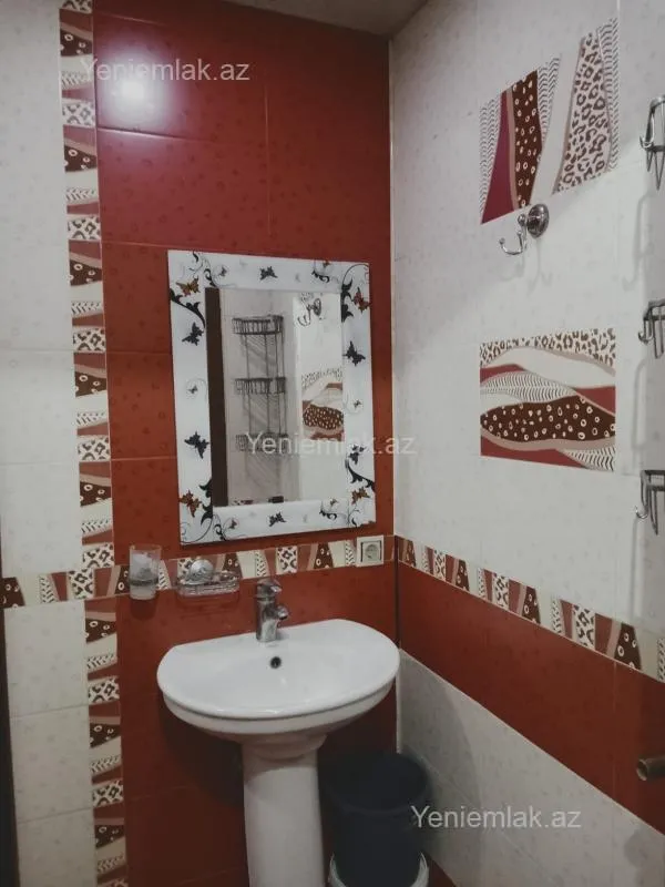 Satılır 1 otaqlı köhnə tikili 38 m²