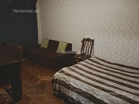 Satılır 1 otaqlı köhnə tikili 38 m²