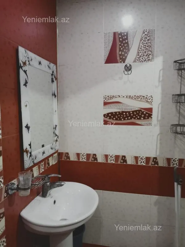 Satılır 1 otaqlı köhnə tikili 38 m²