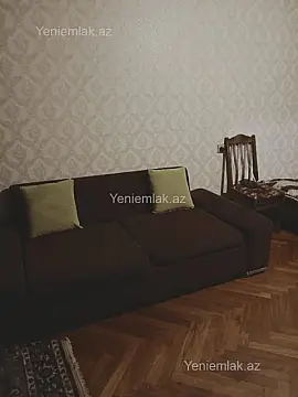 Satılır 1 otaqlı köhnə tikili 38 m²