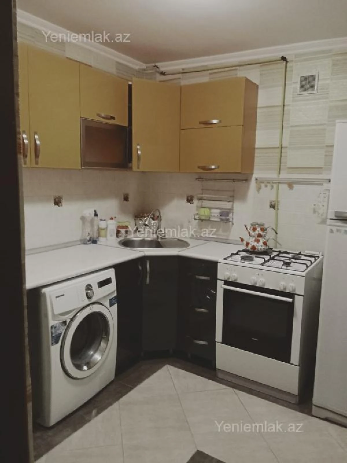 Satılır 1 otaqlı köhnə tikili 38 m²