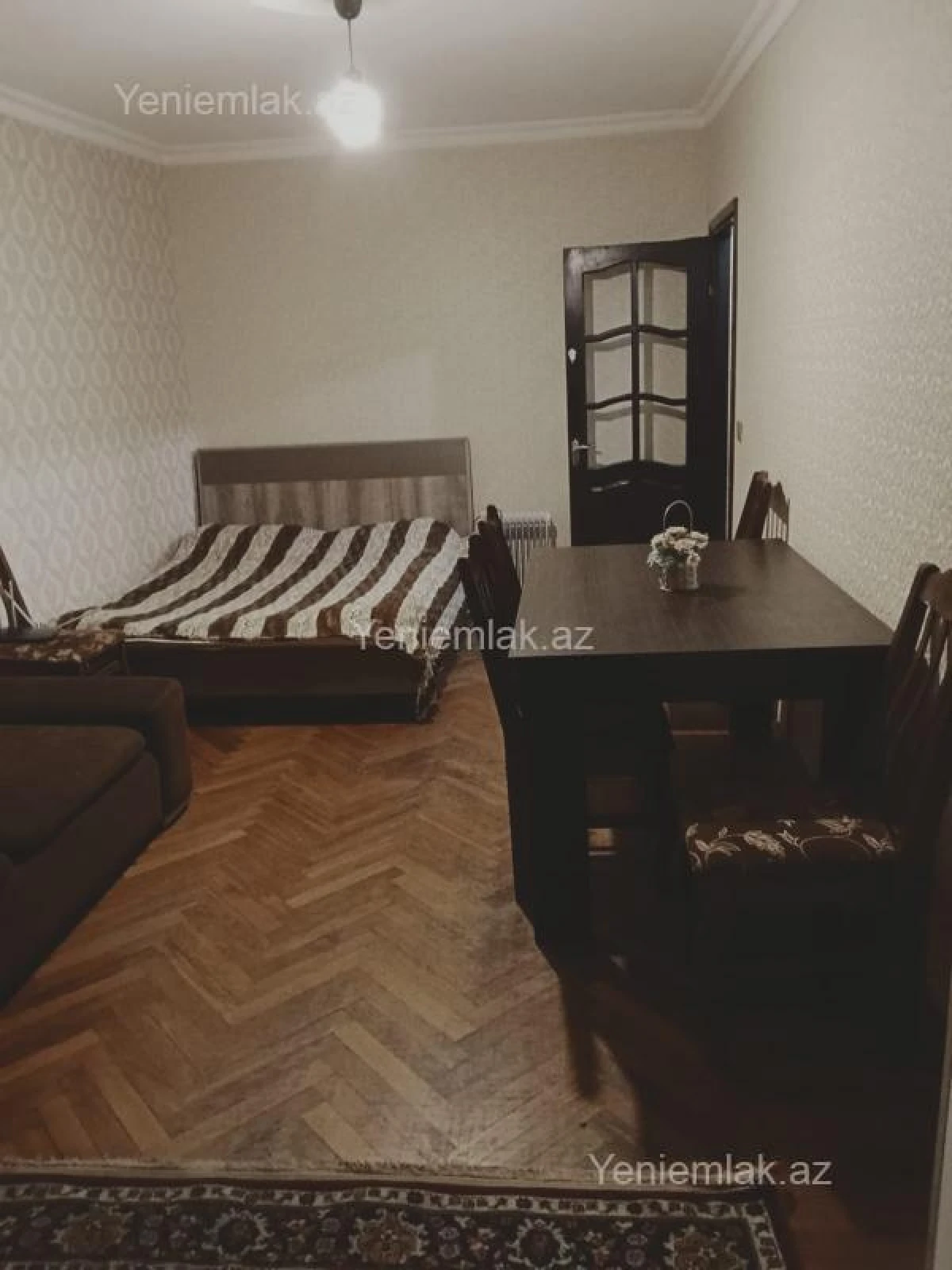 Satılır 1 otaqlı köhnə tikili 38 m²