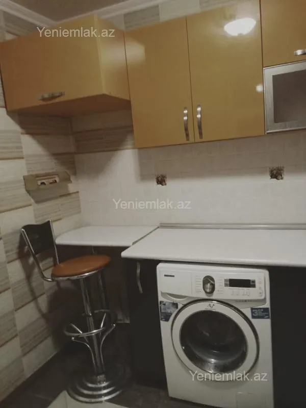 Satılır 1 otaqlı köhnə tikili 38 m²