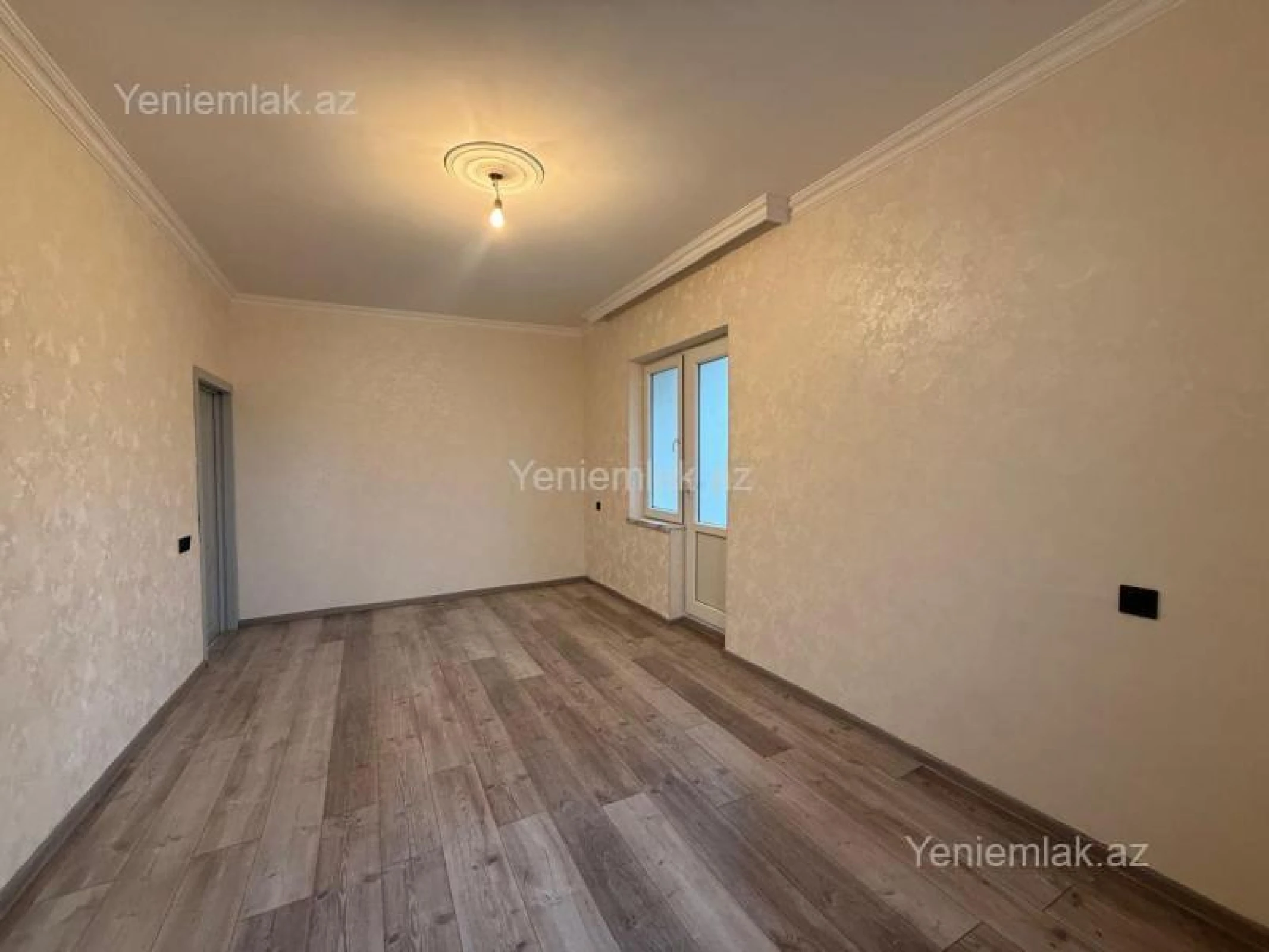Satılır 2 otaqlı köhnə tikili 40 m²