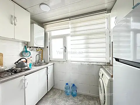 Satılır 1 otaqlı köhnə tikili 38 m²