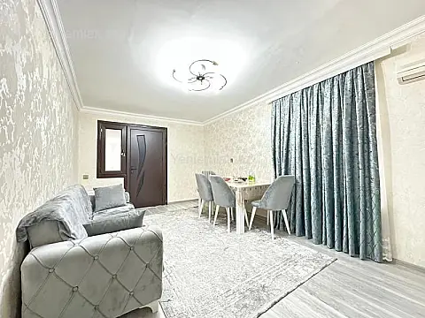 Satılır 1 otaqlı köhnə tikili 38 m²