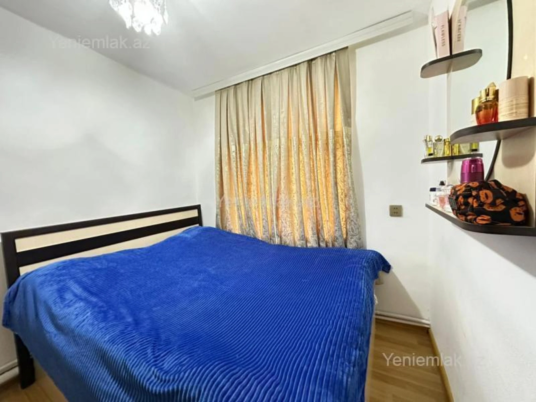 Satılır 1 otaqlı köhnə tikili 38 m²