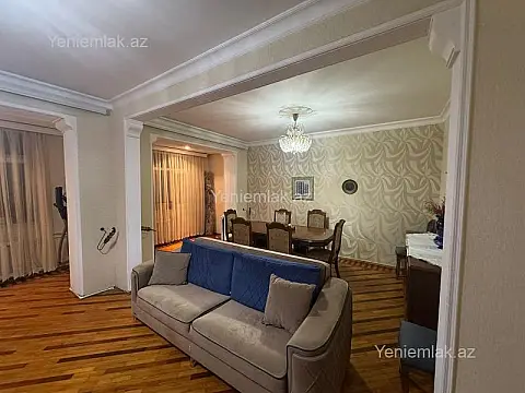 Satılır 4 otaqlı köhnə tikili 115 m²