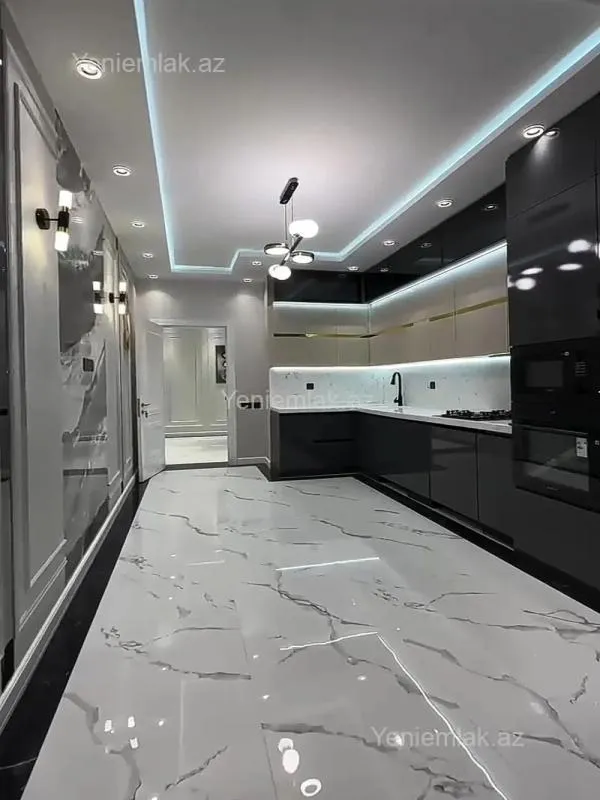 Satılır 3 otaqlı yeni tikili 137 m²