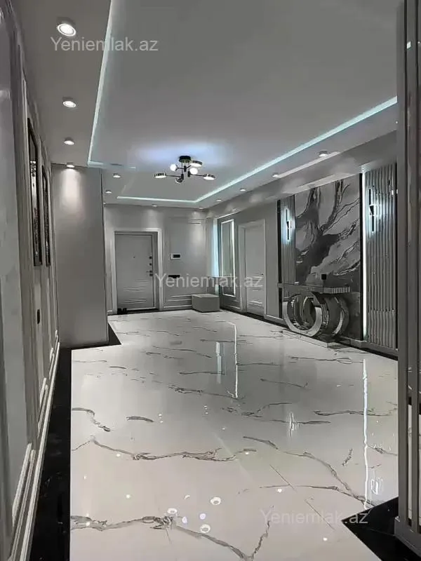Satılır 3 otaqlı yeni tikili 137 m²