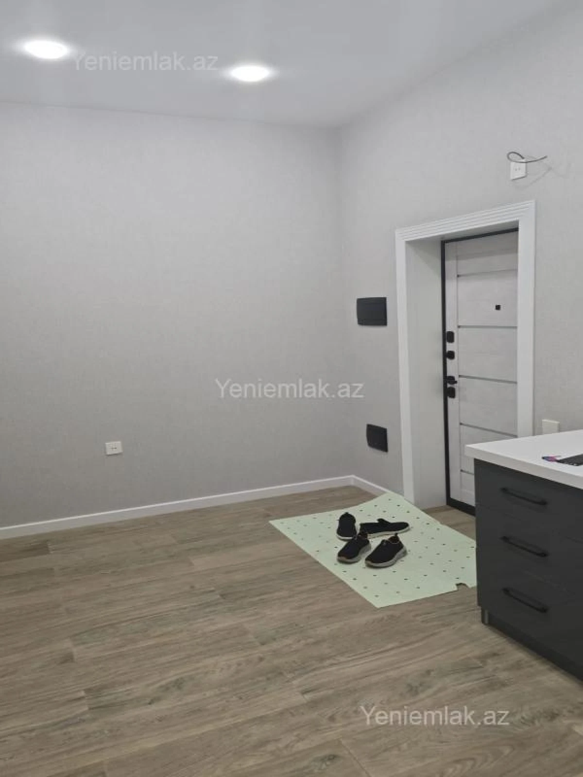 Satılır 2 otaqlı yeni tikili 75 m²