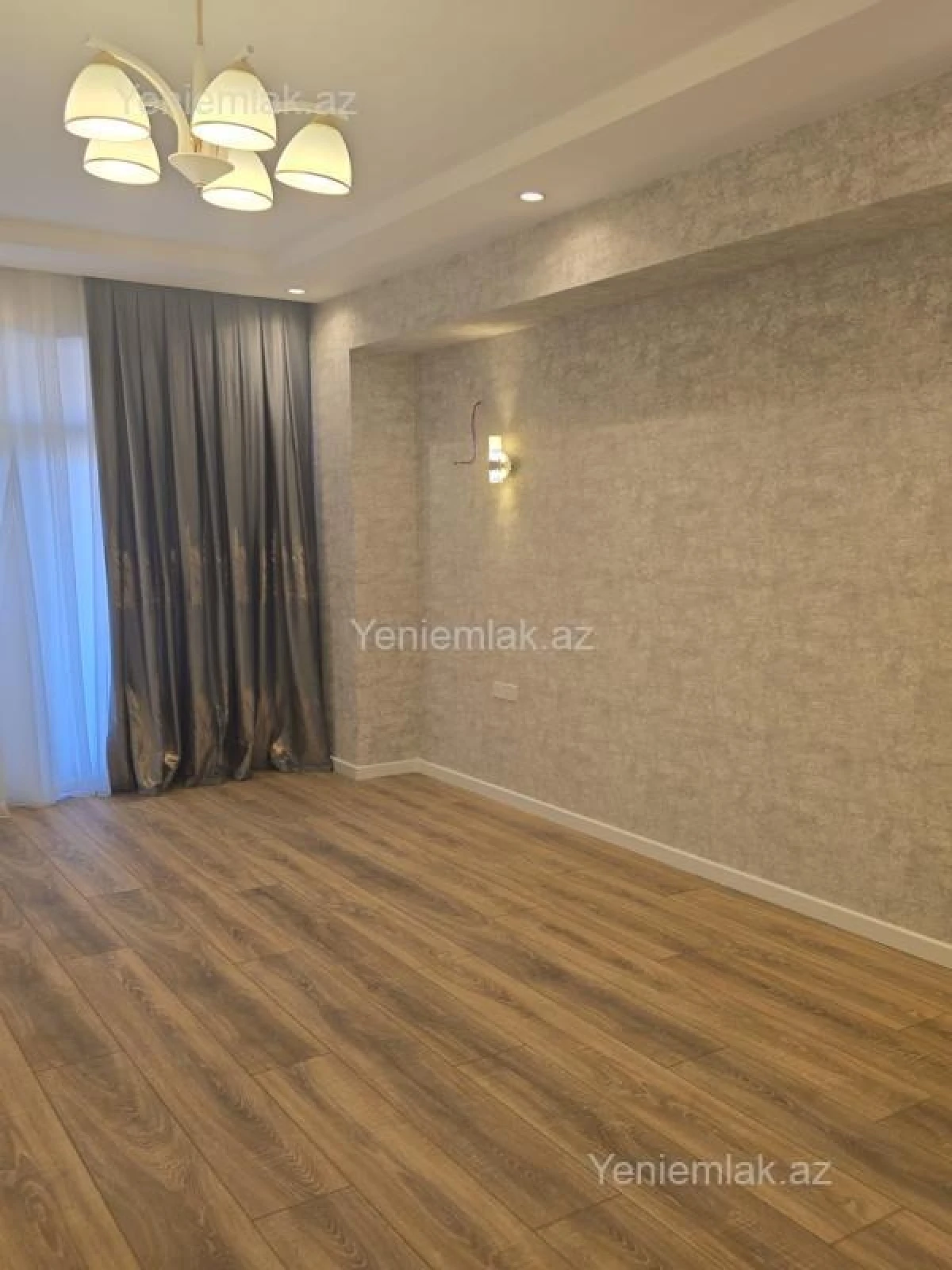 Satılır 2 otaqlı yeni tikili 75 m²