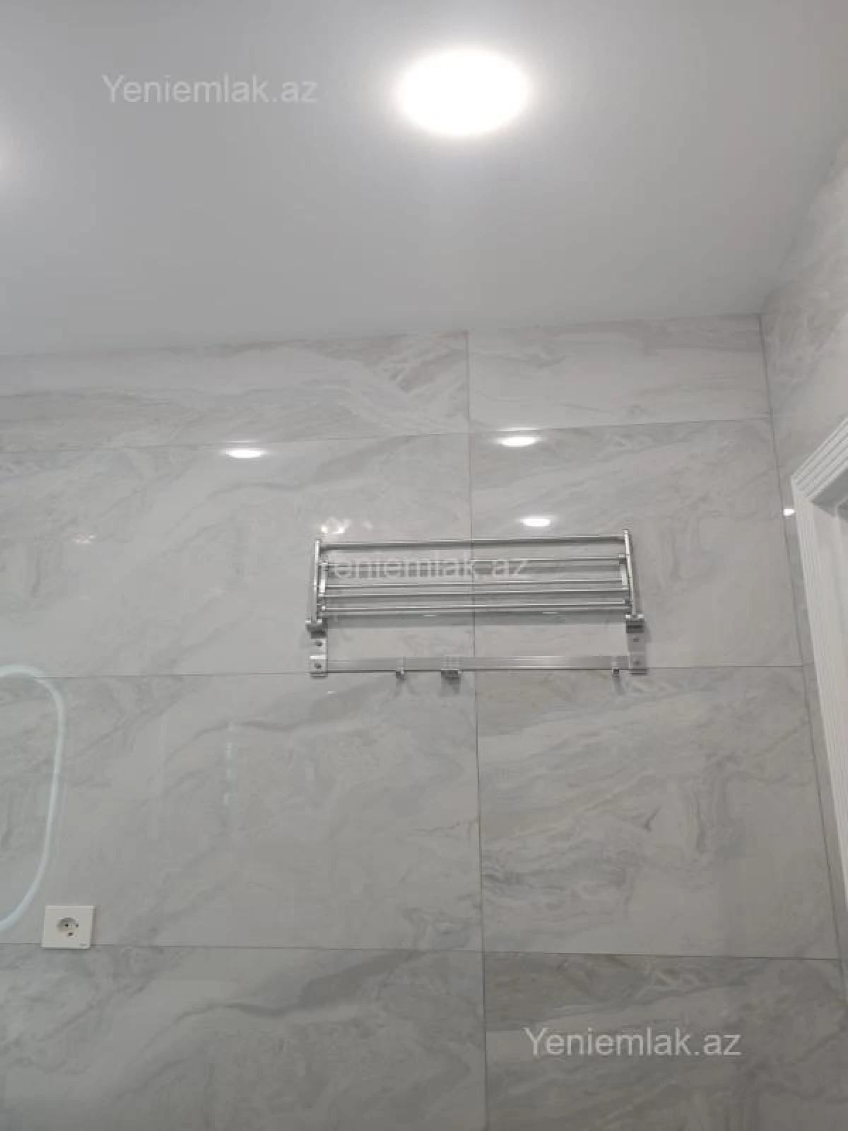 Satılır 2 otaqlı yeni tikili 75 m²