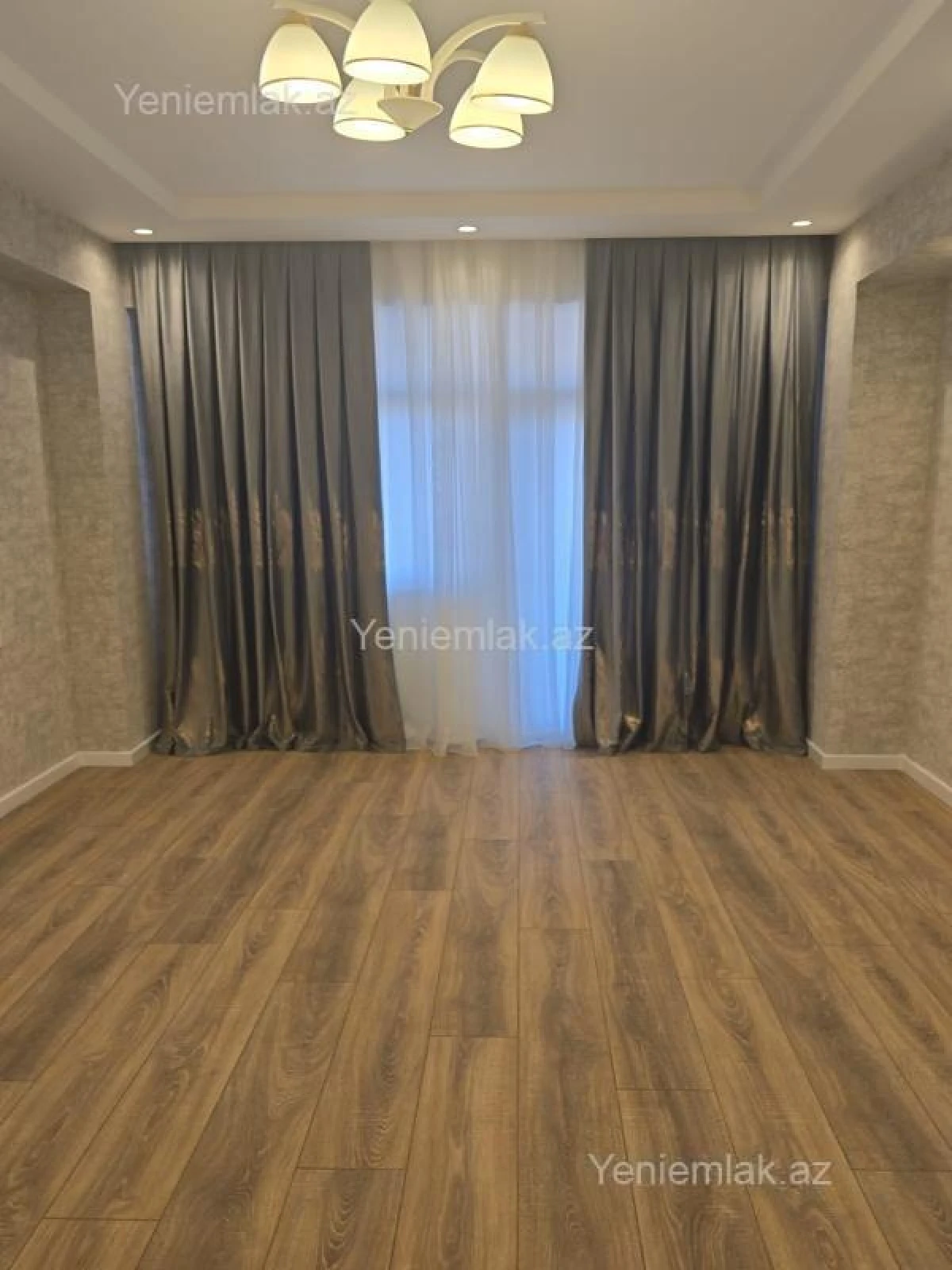 Satılır 2 otaqlı yeni tikili 75 m²