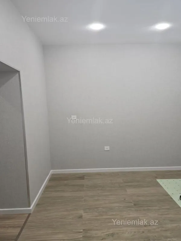 Satılır 2 otaqlı yeni tikili 75 m²