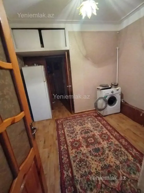 Satılır 3 otaqlı köhnə tikili 55 m²