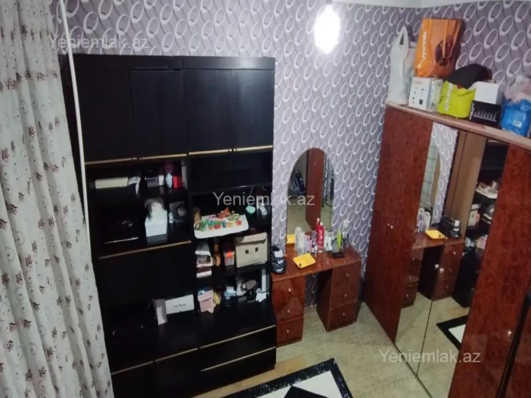 Satılır 3 otaqlı köhnə tikili 85 m²