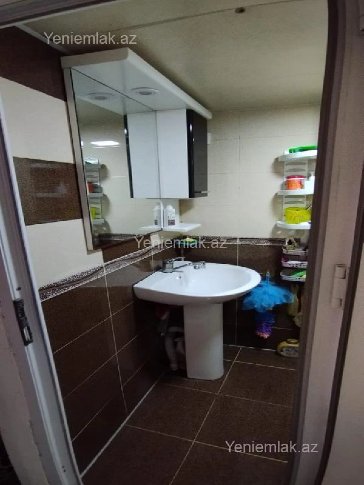 Satılır 3 otaqlı köhnə tikili 85 m²