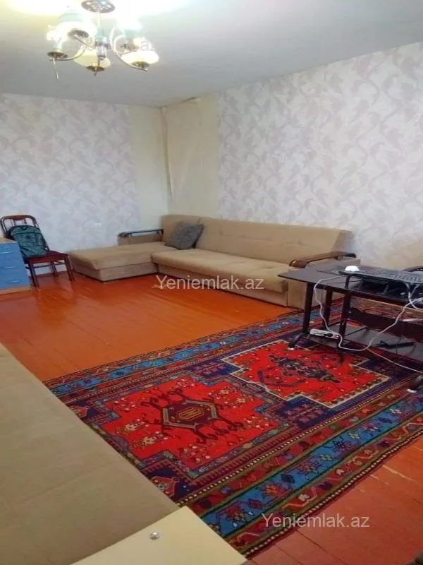 Satılır 3 otaqlı köhnə tikili 85 m²