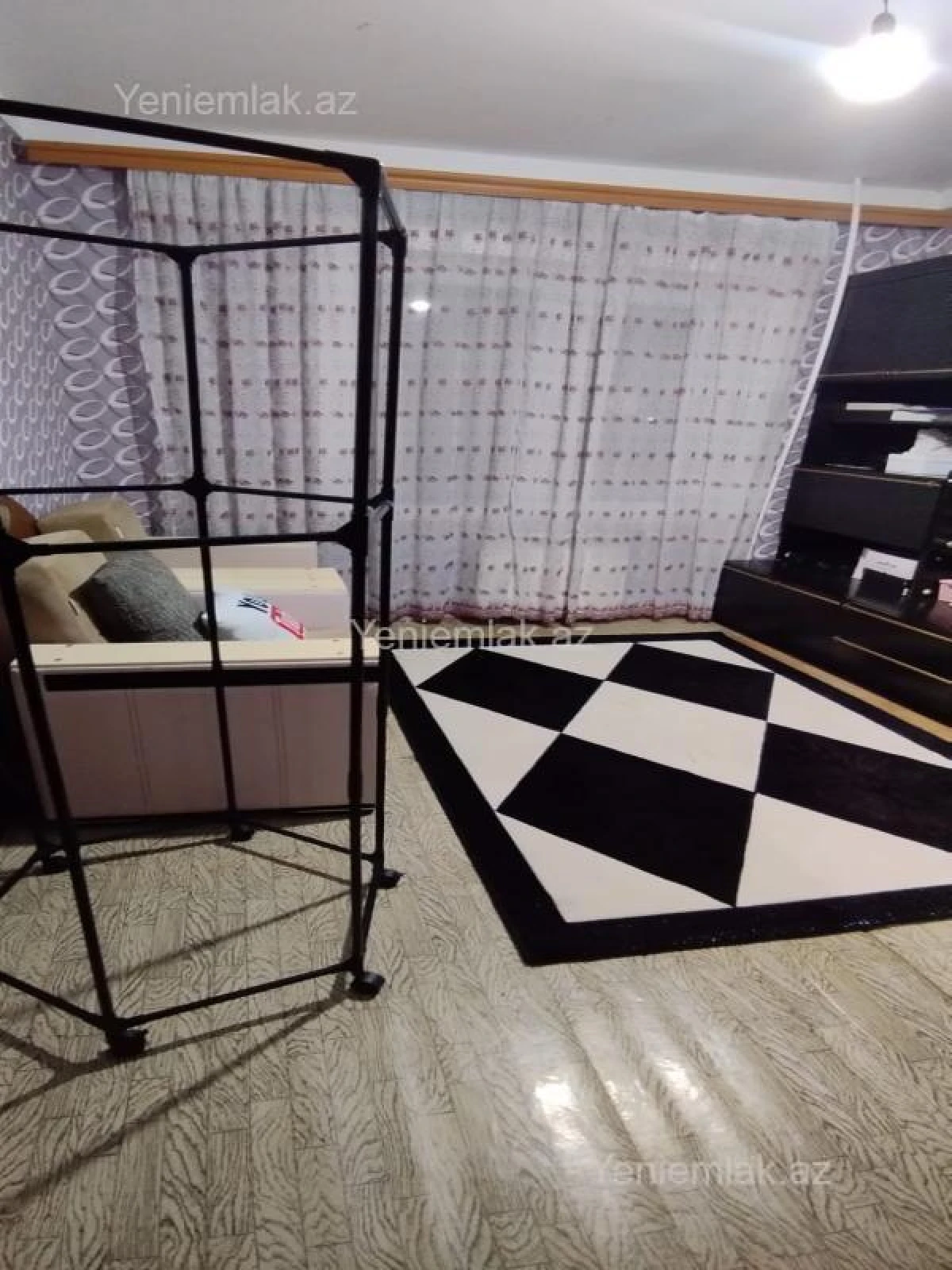 Satılır 3 otaqlı köhnə tikili 85 m²