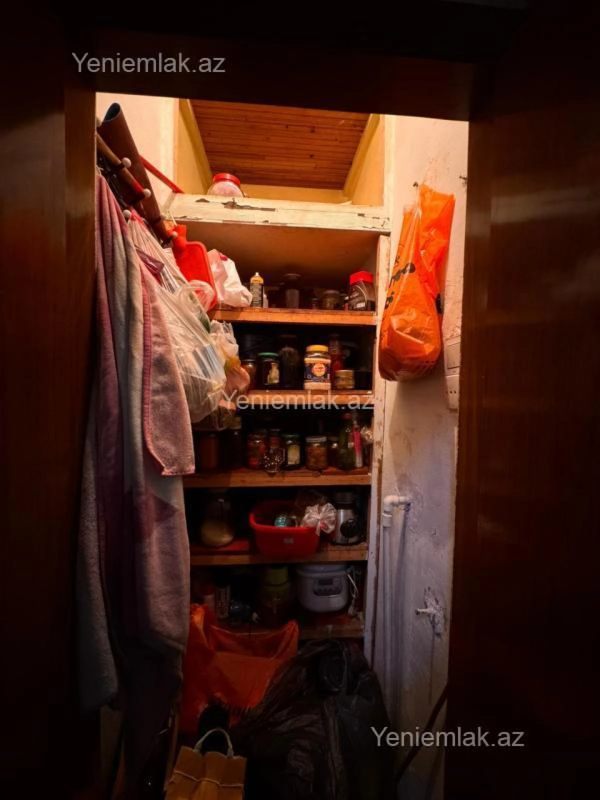 Satılır 3 otaqlı köhnə tikili 70 m²