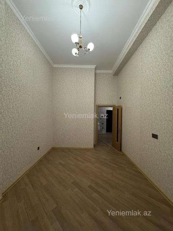 Satılır 2 otaqlı yeni tikili 82 m²