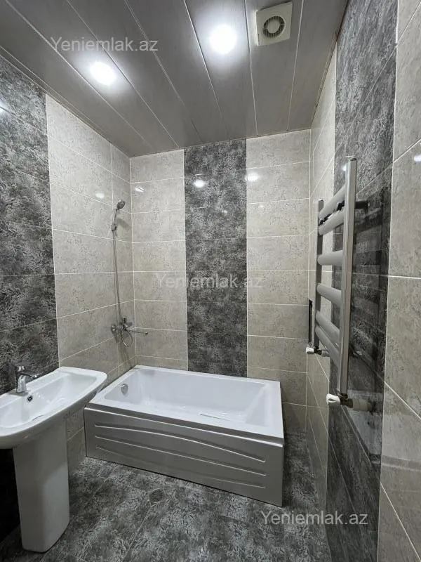 Satılır 2 otaqlı yeni tikili 82 m²