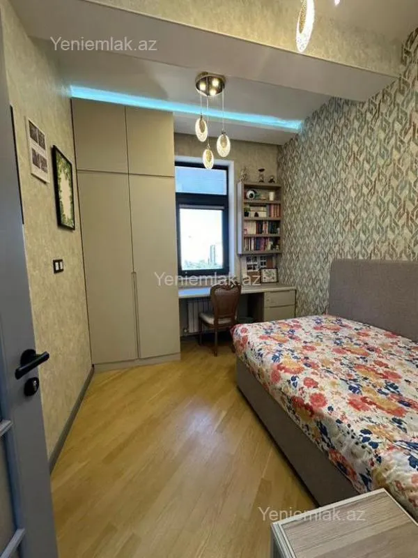 Satılır 3 otaqlı yeni tikili 117 m²