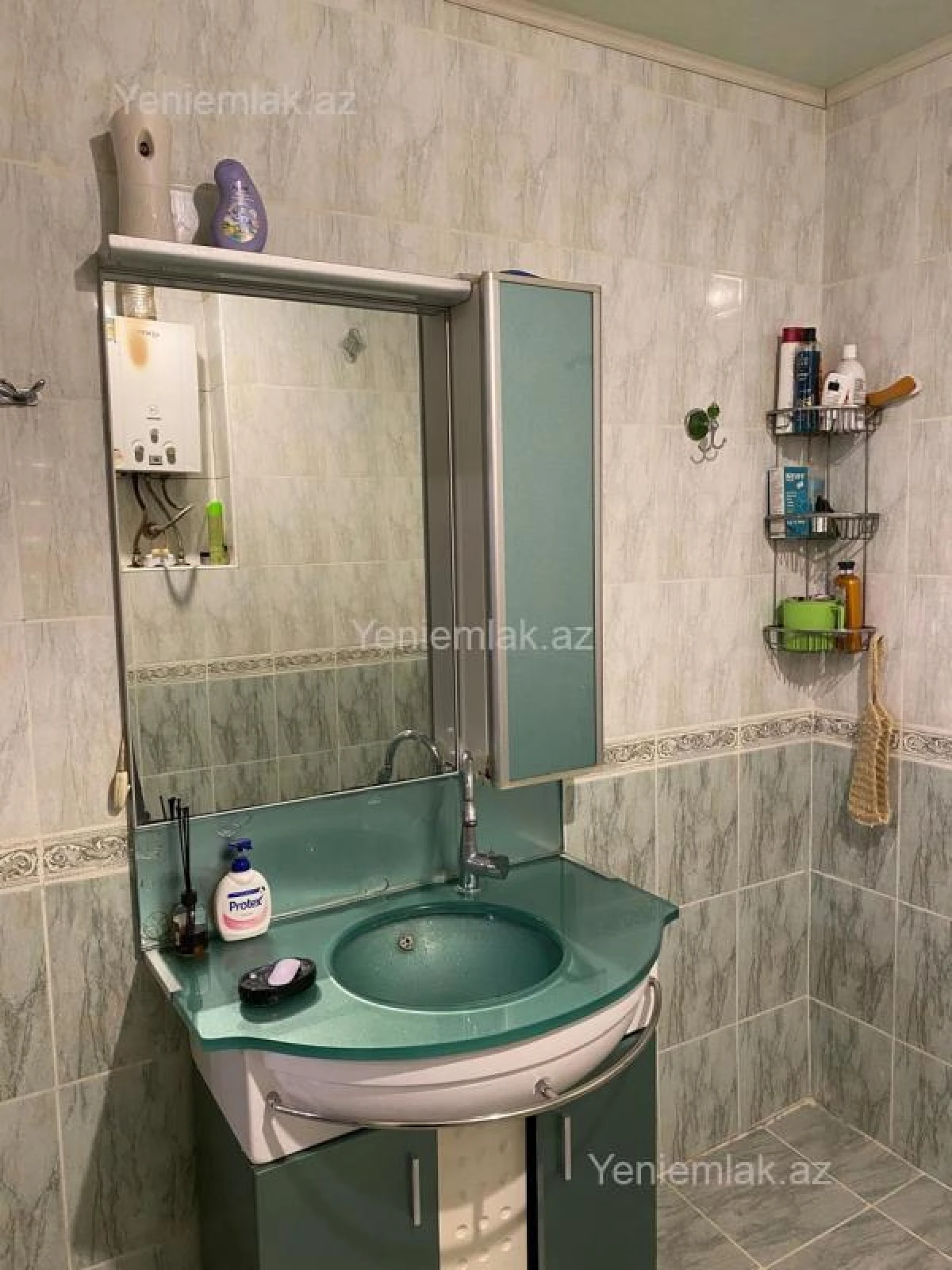 Satılır 4 otaqlı köhnə tikili 110 m²