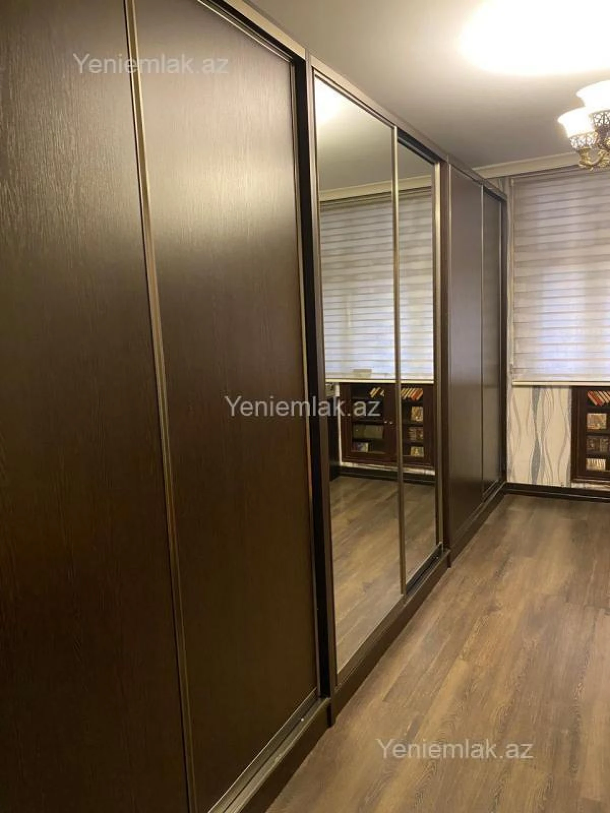 Satılır 4 otaqlı köhnə tikili 110 m²
