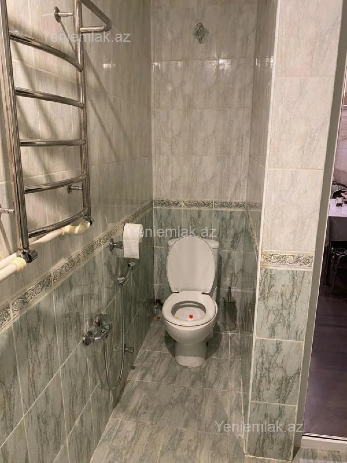 Satılır 4 otaqlı köhnə tikili 110 m²