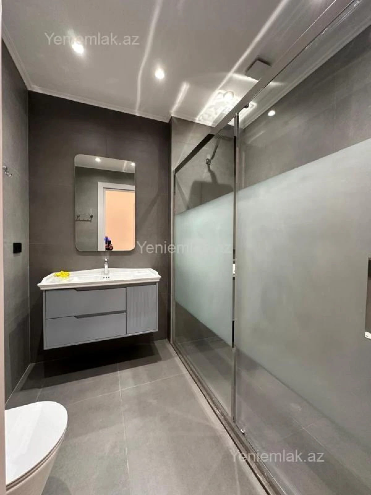 Satılır 4 otaqlı yeni tikili 190 m²