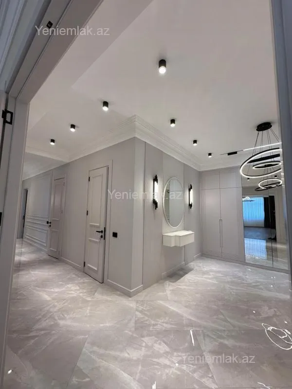 Satılır 4 otaqlı yeni tikili 190 m²