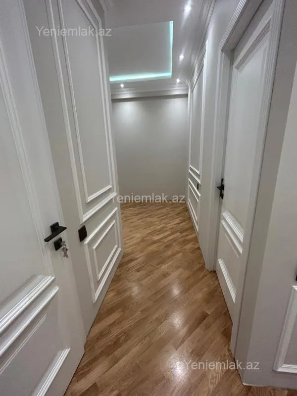 Satılır 3 otaqlı yeni tikili 110 m²